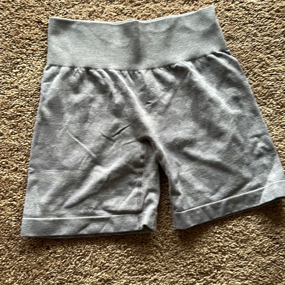 NVGTN grey seamless biker shorts